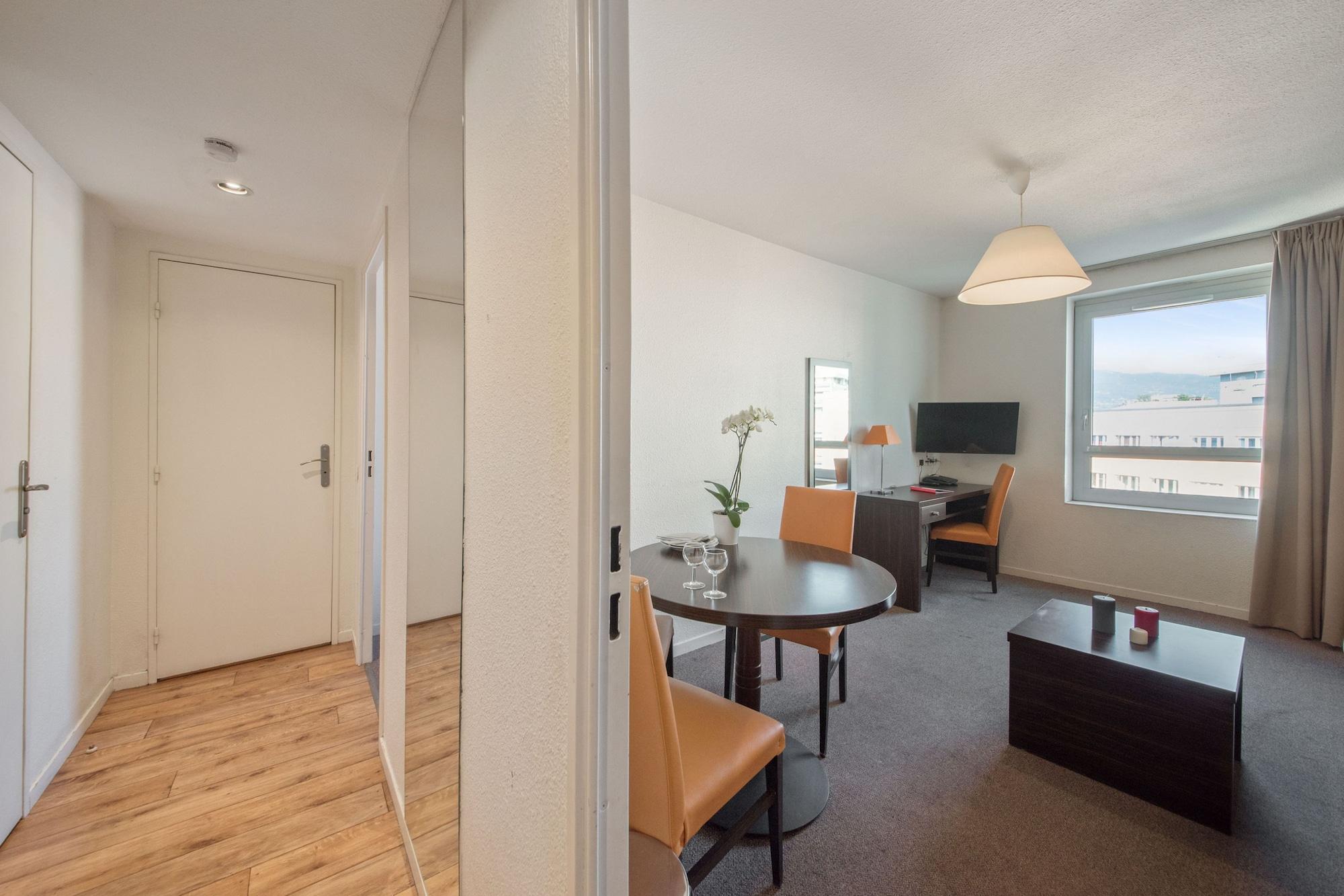 Appart hôtel Appart’city Genève – 3*
